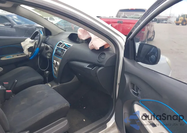 JTDBT903471021596: 42517661