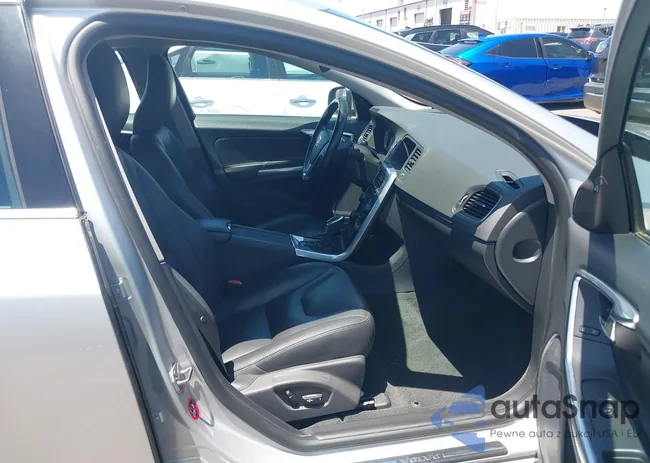 YV126MFB8F2316406: 42517670