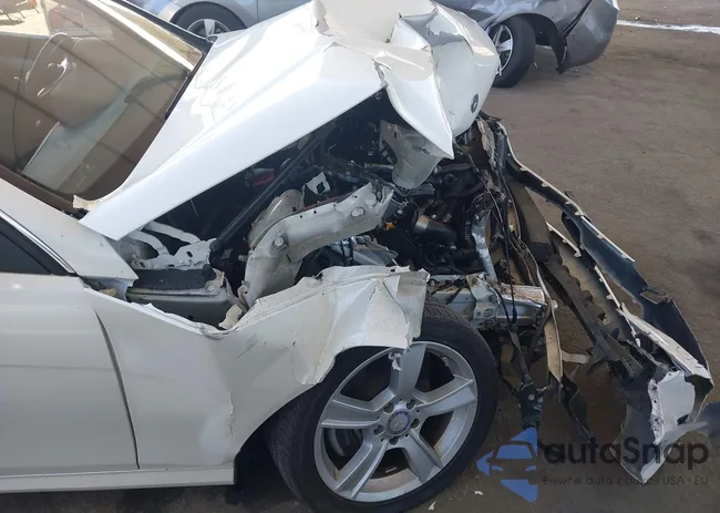 WDDGJ4HBXDG032143: 42517710