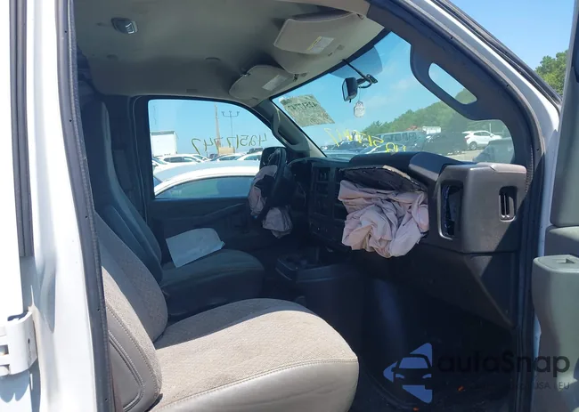 1GTW7AFG9K1275900: 42517747