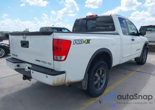 1N6BA0CC4DN313005: 42517887