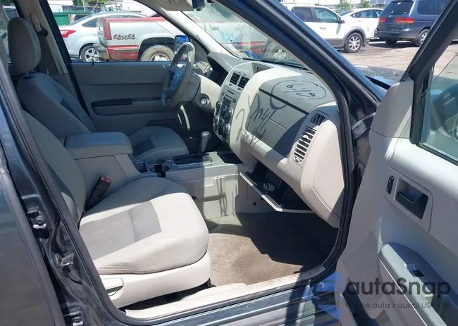 1FMCU03Z98KA38558: 42518072