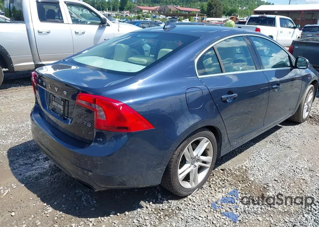 YV126MFK9F1337917: 42518123