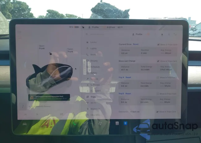 5YJ3E1EB8NF206951: 42517197