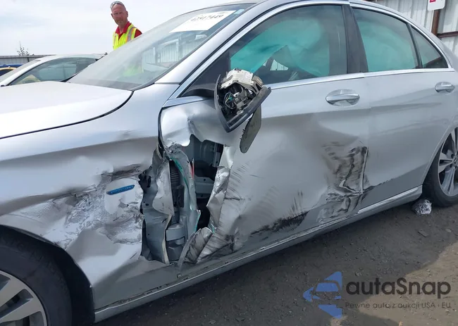 55SWF4HB2JU238570: 42517449