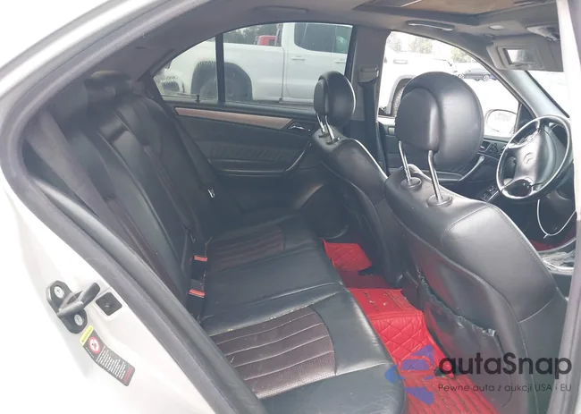 WDBRF65JX2F222750: 42517552