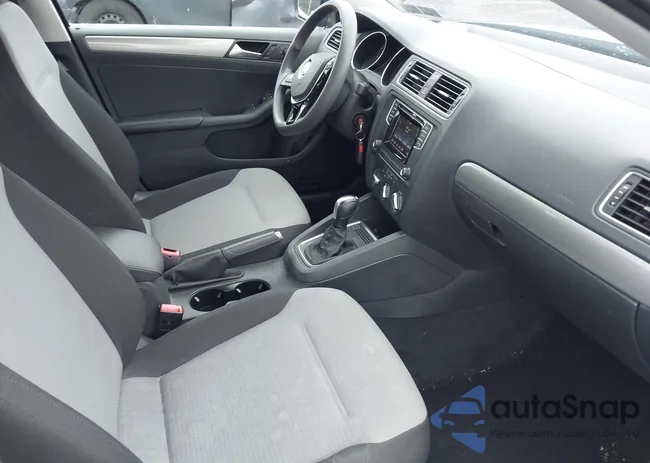 3VW2B7AJ8HM310230: 42518657