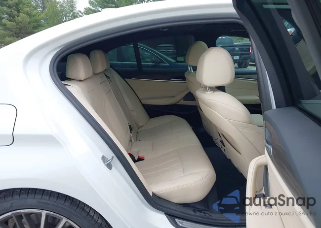 WBA33AG01PCM34630: 42518693