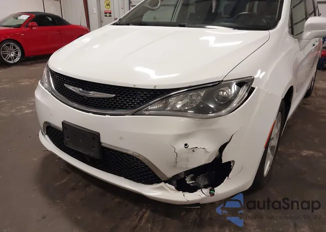 2C4RC1EGXHR710518: 42518769