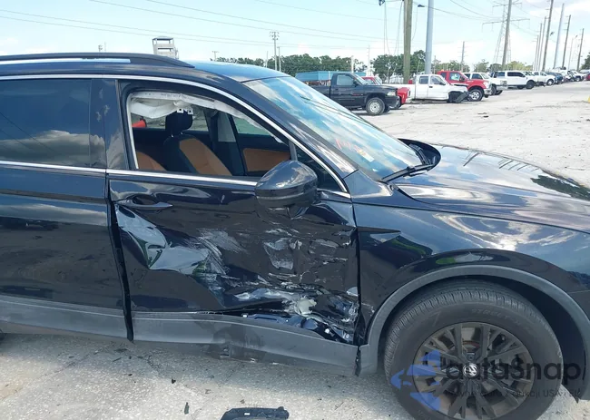 3VV3B7AX6KM098772: 42518914