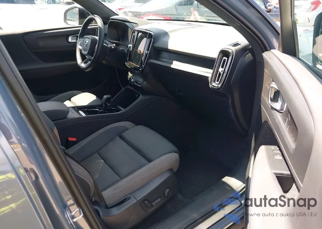 YV4ED3UM9P2004004: 42518982