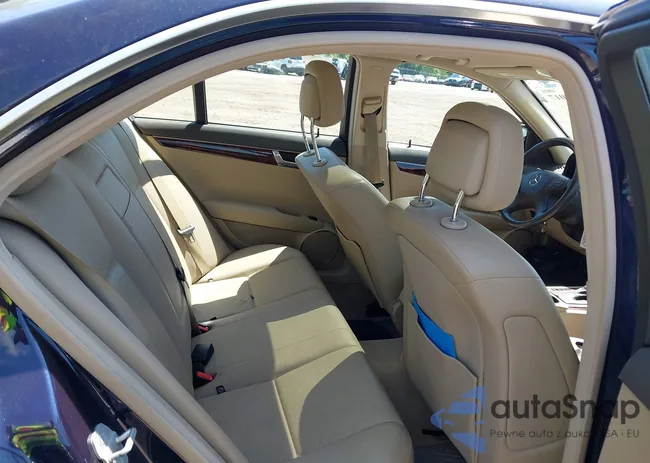 WDDGF8BBXAF448776: 42519017