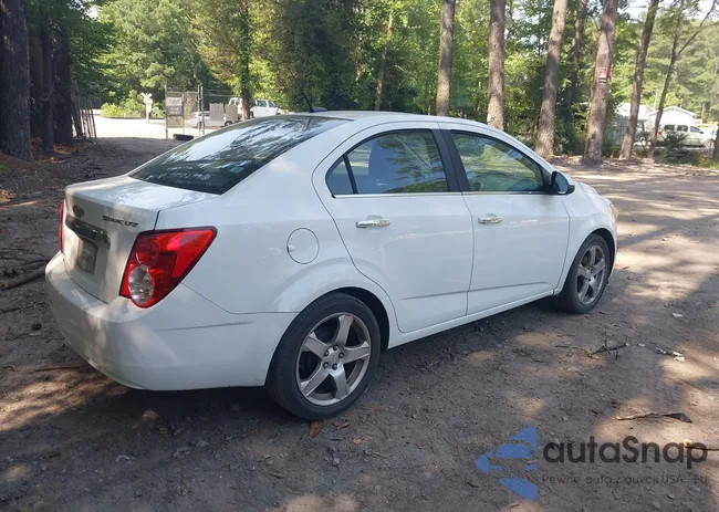 1G1JE5SH0C4169270: 42518272