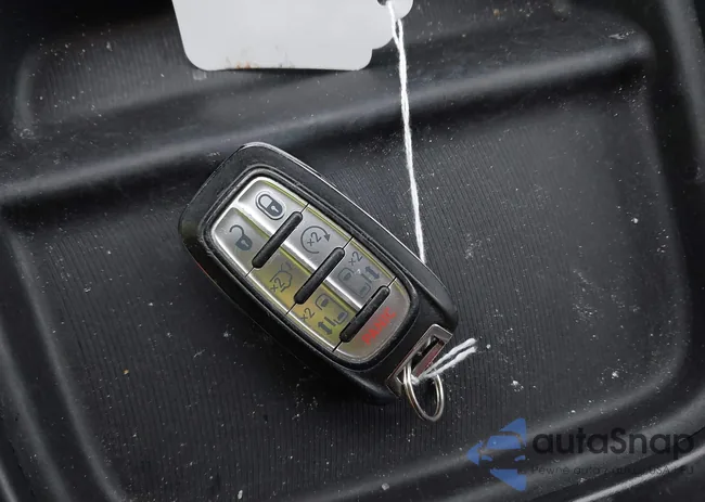 2C4RC1BG8HR684683: 42518390