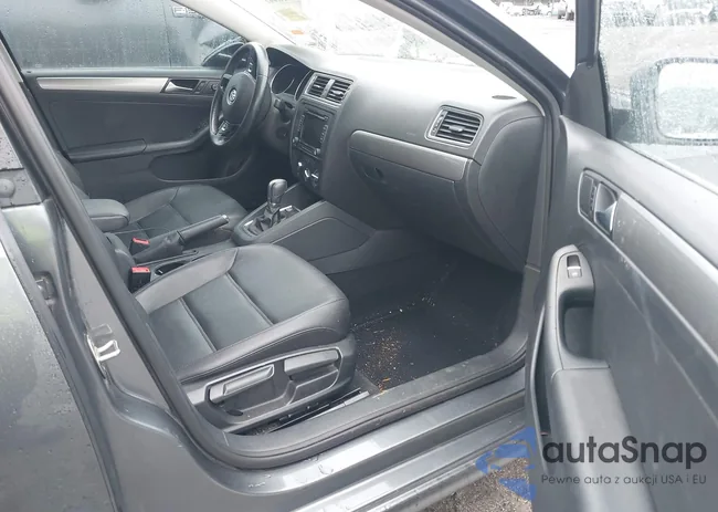 3VWD07AJ7FM324406: 42518441