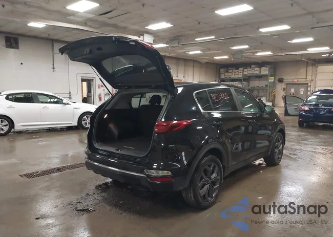 KNDPMCAC2N7968595: 42519812