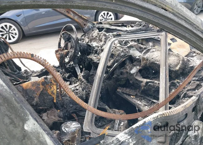 1G6AR5SX4J0119031: 42519826