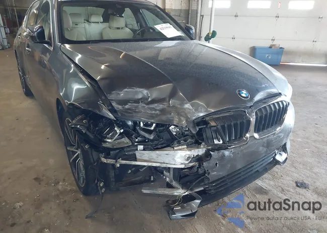 WBA5R7C5XKFH12284: 42519945