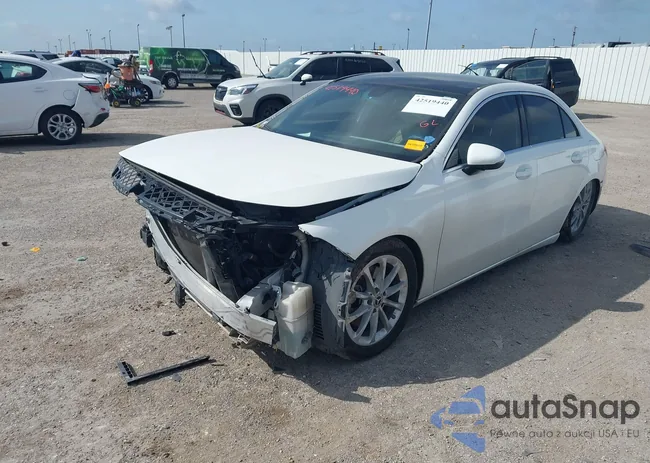 WDD3G4FB9KW020200: 42519440