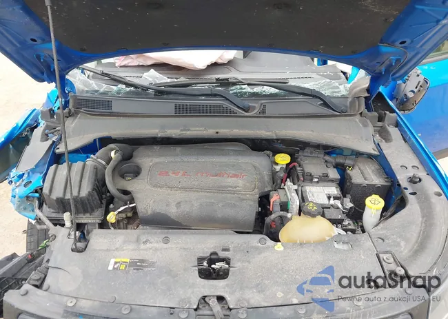 3C4NJDBB0JT400623: 42519557