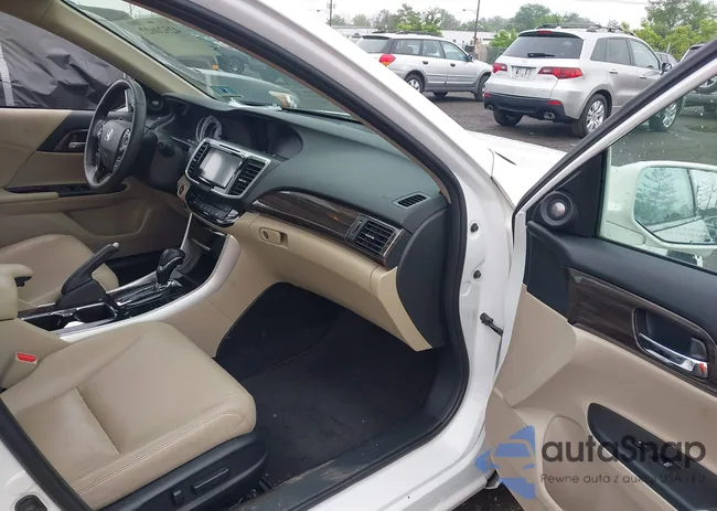 1HGCR3F07GA002345: 42520627