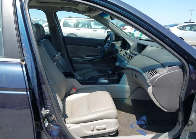 5KBCP3F85AB009935: 42520810