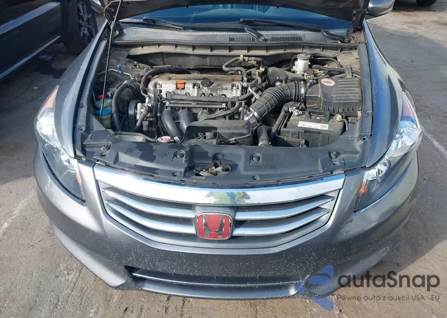 1HGCP2F66CA117551: 42521759