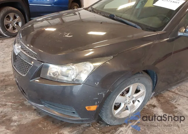 1G1PC5SB4E7173853: 42521805