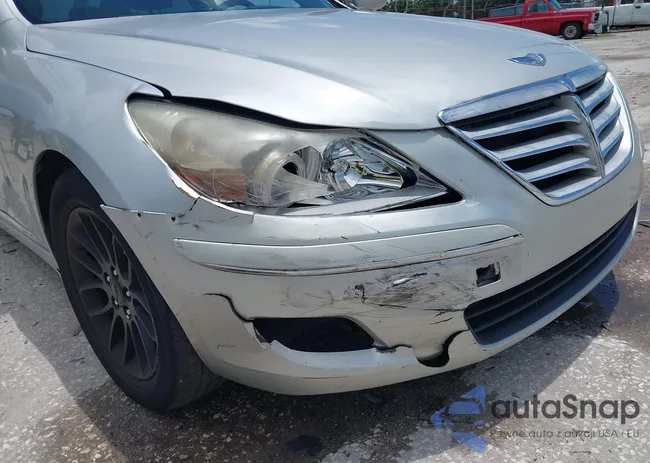 KMHGC4DE2BU136415: 42521905