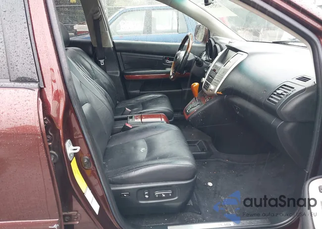 JTJHK31UX82032211: 42521457