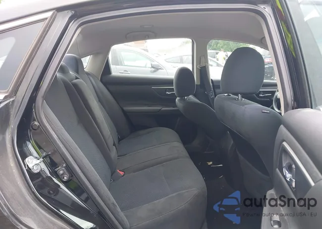 1N4AL3AP5FC570727: 42522396