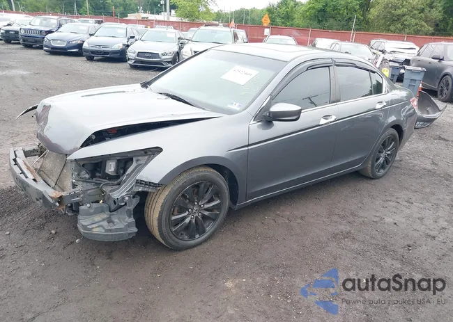 1HGCP3F82CA011928: 42522409