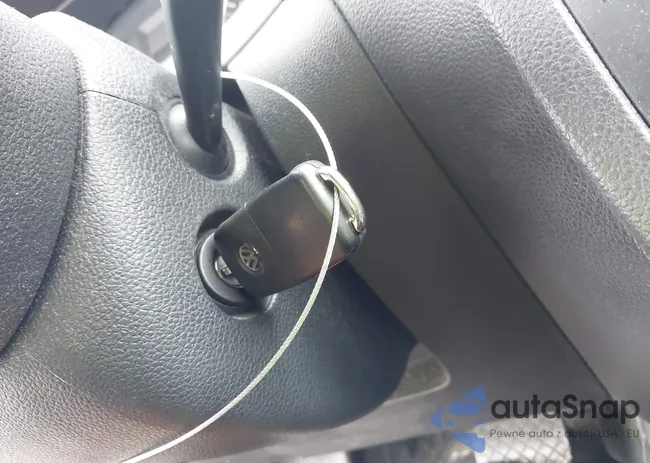 3VWDP7AJ1CM067220: 42523640