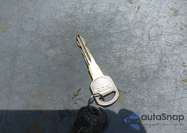 1GNEC13R7TJ377895: 42523646