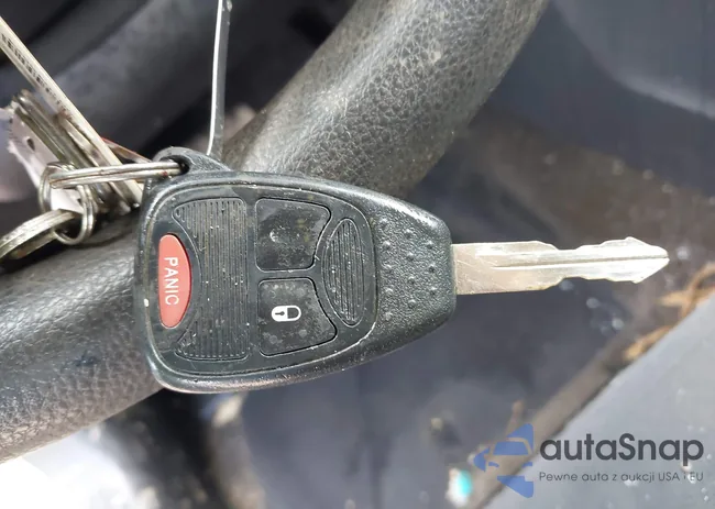 1C4NJDBB0GD523921: 42523903