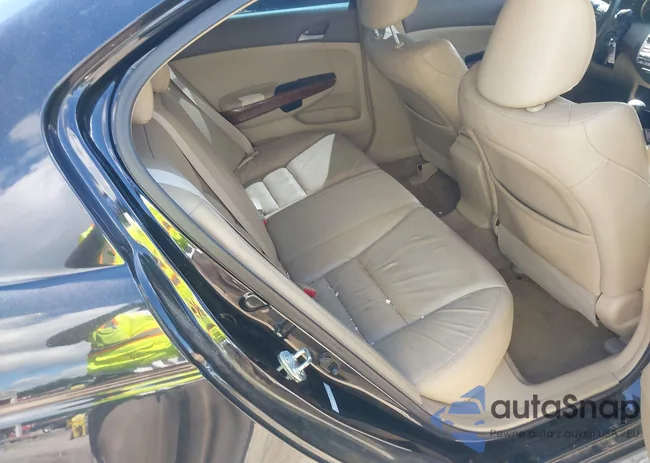 1HGCP26899A201177: 42523965