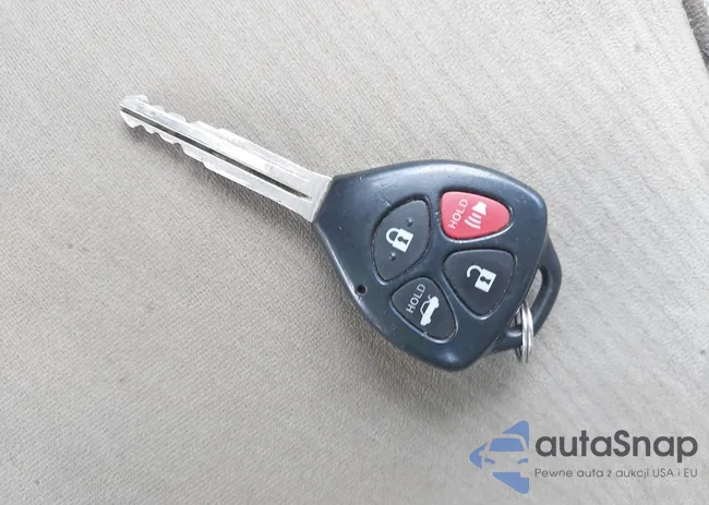 2T1BU4EE8BC693644: 42524179