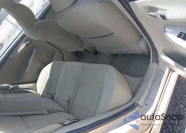 2T1BU4EE8BC693644: 42524179