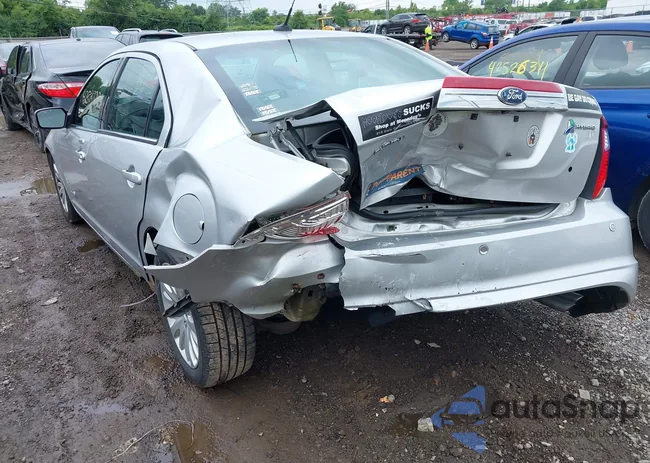 3FADP0L33BR126557: 42523235