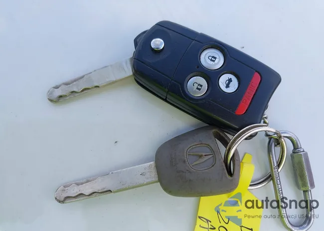 19UUA66257A042308: 42523261