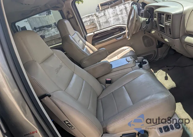 1FMSU43P44EA56041: 42523320