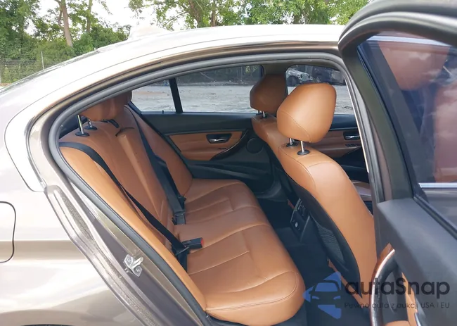 WBA3A5G59DNP23473: 42523404