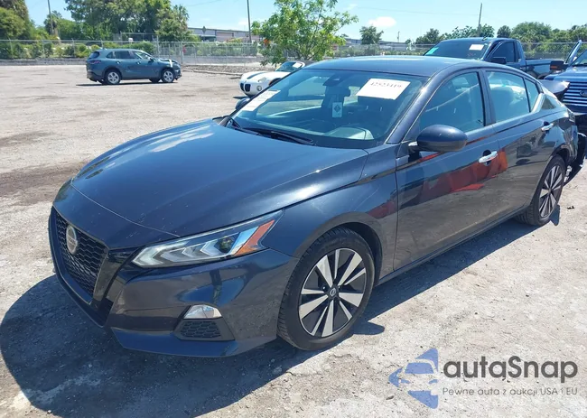 1N4BL4DV7NN325015: 42523419