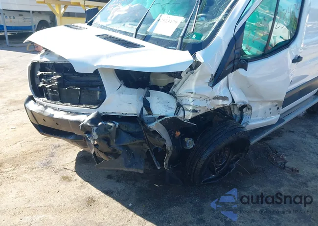 1FTYR1YMXKKA86652: 42523479