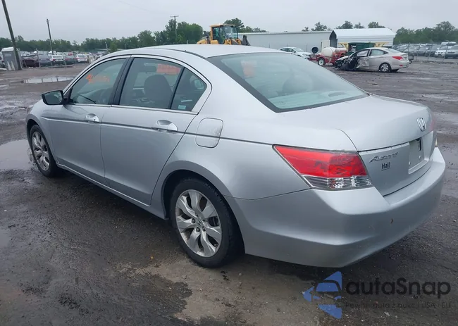 1HGCP26778A061877: 42523548