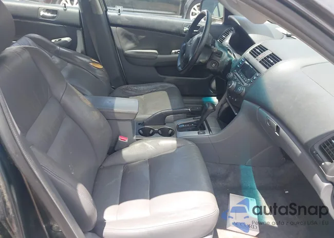 1HGCM56683A143689: 42524597