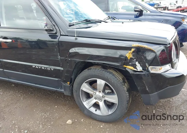 1C4NJPFA3GD683598: 42525699