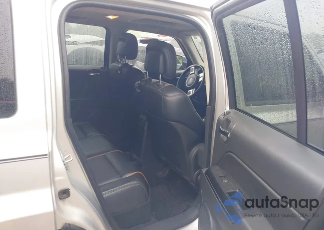 1J4NF4GB2BD182194: 42525881