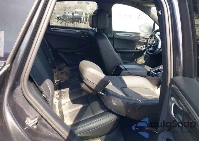 WP1AG2A59LLB56061: 42526014