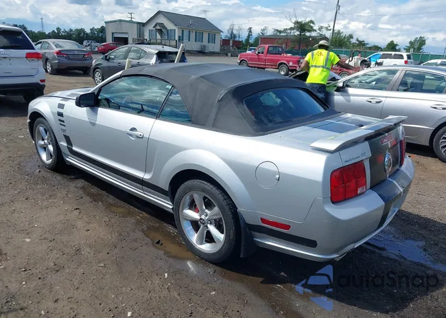 1ZVHT85H385157895: 42526108